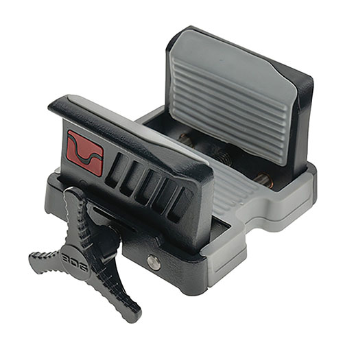 BOG DeathGrip UltraLite är perfekt för sportergevär och moderna gevär med quad-rail. Monteras enkelt på poddar med 1/4 -20 eller 3/8”-16 fäste.