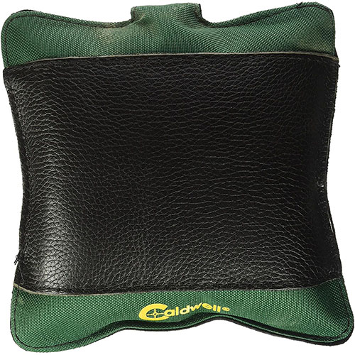 Caldwell Bench Accessory Bag No. 2 erbjuder högkvalitativ läder- och polyesterkonstruktion, snabb installation med hook and loop, och bibehåller sin form för optimal skjutning.