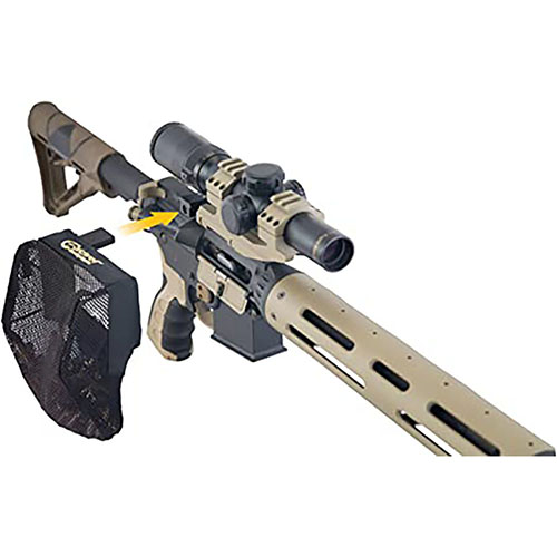 Caldwell AR-15 Pic Rail Brass Catcher fångar utkastet av hylsor under skjutning, har justerbar montering och 100 hylsors kapacitet för enklare rengöring.