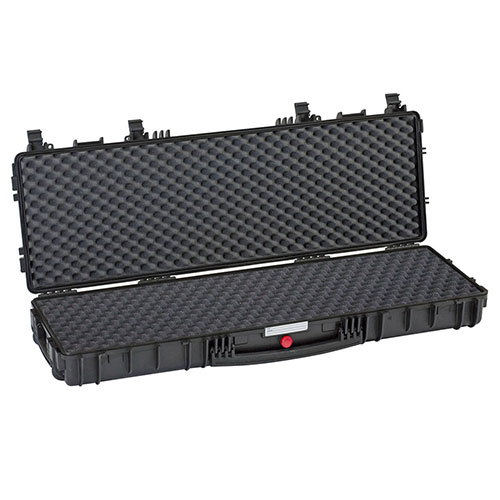 EXPLORER CASES Red 11413 erbjuder högsta skydd med vattentålig design, säkerhetslås, och anpassningsbara inlägg för dina vapen och tillbehör.