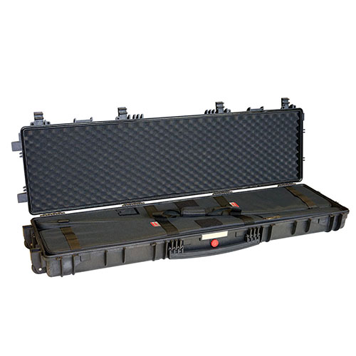 Explorer Cases Red 13513 erbjuder oöverträffat skydd med korrosionsbeständiga gångjärn, vattentålig design och inkluderar 2 gunbags för optimal förvaring.