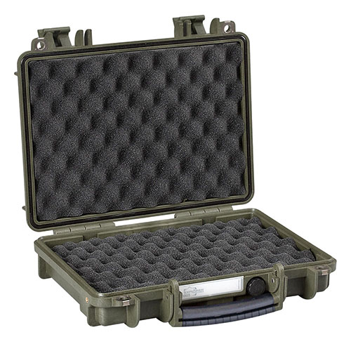 Explorer Cases 3005 erbjuder oslagbar skydd för dina vapen med vattentålig design, korrosionsfria gångjärn och anpassningsbara inredningar.