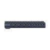 SCHMEISSER Handguard Free Float M-Lok erbjuder hög kvalitet, stabilitet och precision med en elegant Slim-Line design, M-Lok fästen och hållbara HELICOIL insatser.