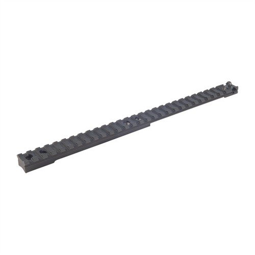 Fullängds Picatinny rail för Ruger® GSR® ger en stabil plattform för optik utan behov av gunsmithing, med justerbar bakre aperatur som backup.