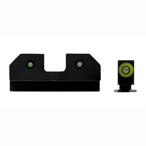 XS R3D Night Sights för Glock erbjuder en ljusstark 3-dot tritium sikt med Ember™ Glow Dot teknologi, perfekt för snabb och exakt skjutning i alla ljusförhållanden.