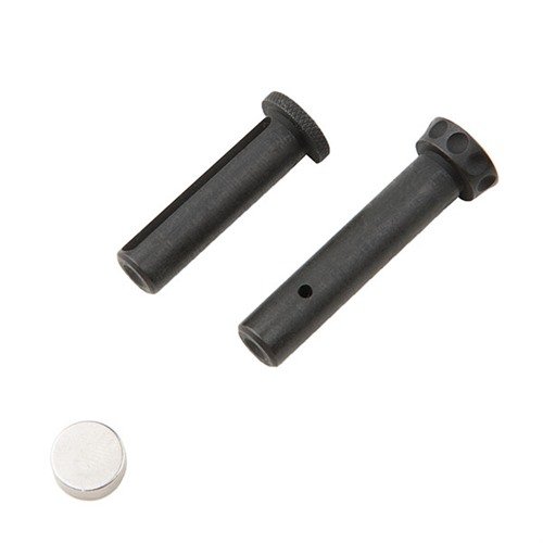 Förbättrade pins i härdat stål gör AR-15 montering och demontering snabb och enkel, med längre design och texturerade huvuden för bättre grepp.
