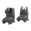AR-15 MBUS GEN 2 SIGHT SET erbjuder pålitliga, låga och snabba backup-sikten som enkelt fälls upp vid behov och passar alla vapen med Picatinny rails.