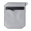 DAKA Volume Pouch har en kompakt design som rymmer upp till 3 liter, vattenresistenta dragkedjor och ett stort fäste för karbinhake för säker förvaring av utrustning.
