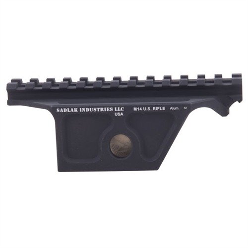 M14/M1A Tactical Scope Mount erbjuder en lätt och hållbar lösning för tunga optik, med en trepunktsdesign som ger stabilitet och enkel montering.