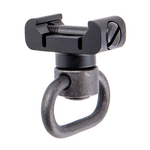 Denna QD Rail Mount Sling Swivel stabiliserar vapnet, minskar rotation och passar Picatinny/Weaver, idealisk för 2- och 3-punkts slingkonfigurationer.
