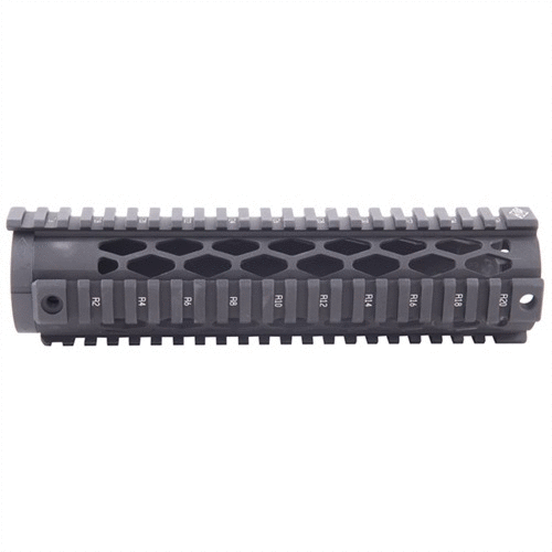 AR-15 Diamond Pattern Free Float Handguards erbjuder överlägsen värmeavledning, låg vikt och fyra Picatinny-skenor för maximal flexibilitet vid montering av tillbehör.
