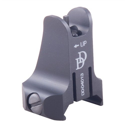 Den lätta och strömlinjeformade AR-15 FIXED BACKUP FRONT SIGHT erbjuder alltid tillförlitlig sikt med enkel montering på MIL-STD 1913 rail, perfekt för taktiska situationer.