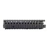 AR-15 RAIL INTERFACE SYSTEM II, MK 18 RIS II handguard erbjuder en robust, lätt aluminiumdesign med fri flytande pipa och flera monteringsalternativ för tillbehör.