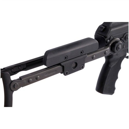 Cheek Rest Black Steel erbjuder optimal komfort och stabilitet för ditt skytte, med justerbar höjd och en hållbar konstruktion i stål för långvarig användning.