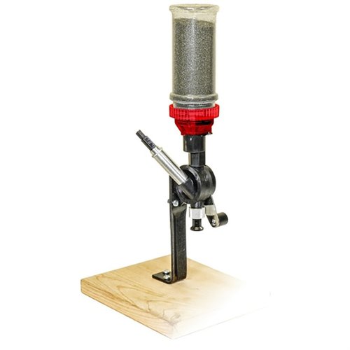 PERFECT POWDER MEASURE från LEE PRECISION är perfekt för omladdning av gevär och pistolhylsor, med justerbara mått och en robust stång för bänkmontage.
