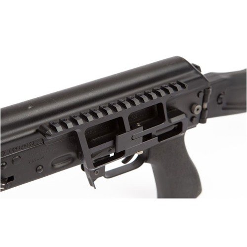 AK47/AKM OPTIC MOUNT SYSTEM erbjuder anpassningsbara monteringsalternativ, lättviktsdesign i 6061 T6 aluminium och möjliggör fältstrippning utan att ta bort optik.