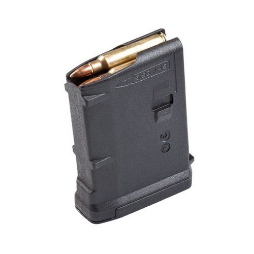 PMAG® AR/M4 GEN M3™ erbjuder en slitstark polymerkonstruktion, pålitlig matning och bred kompatibilitet för AR15/M4 med 10 eller 20 skott.