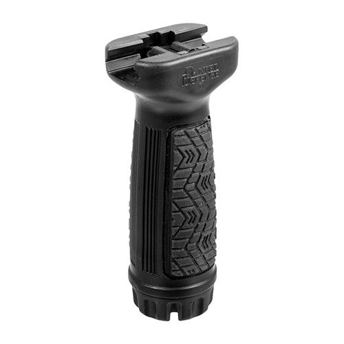 Daniel Defense Vertical Foregrip erbjuder ett mjukt grepp för bättre komfort och retention, monteras enkelt på Picatinny rails och har vattentät förvaring.