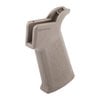 MOE SL Grip från MAGPUL erbjuder en mer vertikal greppvinkel, aggressiv textur för bättre kontroll och ergonomi, perfekt för korta LOP-vapen.