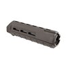 Magpul MOE M-LOK handskydd för AR-15/M16 erbjuder lättviktspolymer med M-LOK fästen för tillbehör som lampor och grepp, perfekt för mid-length plattformar.