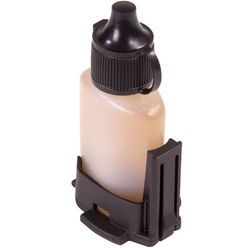 Magpul MIAD/MOE Lube Bottle Core är en praktisk inre greppkärna som rymmer en återanvändbar smörjflaska, kompatibel med flera MIAD och MOE grepp.