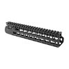 BCM KMR Alpha Handguard erbjuder bättre precision med sin friflytande design, lätt aluminiumbyggnad och många KeyMod™-fästen för tillbehör.