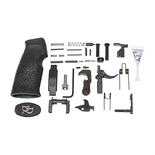 Daniel Defense AR-15 LOWER PARTS KIT erbjuder högkvalitativa delar för att bygga din egen AR-15, kompatibla med många receivers för bästa resultat.