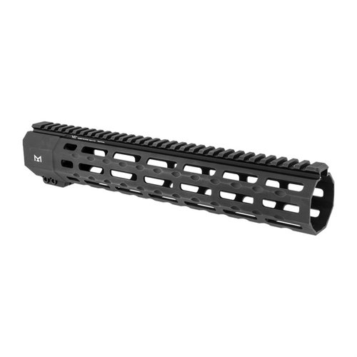 SP SERIES HANDGUARDS från MIDWEST INDUSTRIES erbjuder en robust, enstycks design med 7 M-LOK kompatibla sidor, perfekt för alla dina tillbehör.