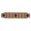 KEYMOD Picatinny railsektioner i Flat Dark Earth är lätta, slitstarka och korrosionsbeständiga, med en snag resistant design och passar alla KeyMod ytor.