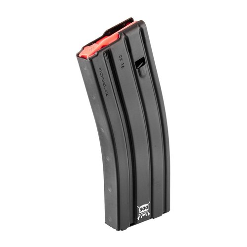 AR-15 magasin för 300 Blackout, tillverkat av aluminium med röd följar. Finns i 10, 20 och 30 skott för pålitlig prestanda.