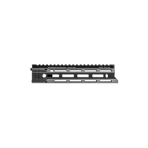 Daniel Defense MFR XS M-LOK handguard erbjuder lättvikt, överlägsen kylning, ergonomi och sju M-LOK fästen för enkel montering av tillbehör.