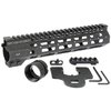 Midwest Industries Combat M-LOK handguard för AR-15 erbjuder en lättviktig, fri-flytande design med M-LOK fästen och Picatinny rail för optimal anpassning.