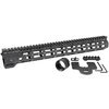 Midwest Industries Combat M-LOK handguard för AR-15 erbjuder en helt fri design, 7 M-LOK-fästen och en kontinuerlig Picatinny rail för enkel anpassning.