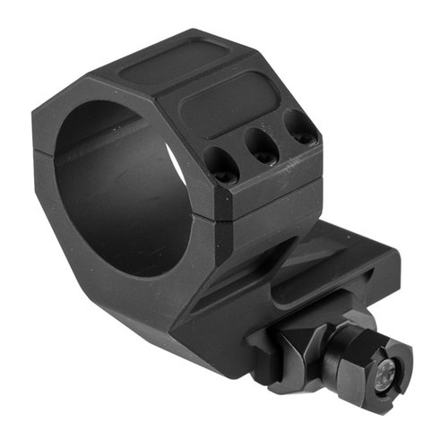 Geissele Super Precision Aimpoint Pro Series Optic Mount erbjuder en robust och säker montering i 7075-T6 aluminium, vilket garanterar att din optik behåller nollan.