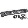 Midwest Industries SLH Slim Line Handguards erbjuder tre sidor av M-LOK, en MIL-STD 1913 Picatinny-topprail och en super slim design för optimal prestanda.