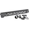Midwest Industries SLH Slim Line Handguards erbjuder tre sidor av M-LOK, en MIL-STD 1913 Picatinny toppskena och en supertunn design för bästa prestanda.