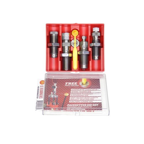 Lee Very Limited Production 450 Bushmaster 4-Die Set erbjuder en Full Length Sizing Die, Powder Through Expanding Die och Factory Crimp Die för exakt laddning.