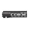 ATLAS R-ONE M-LOK handguard är lätt, slitstark och designad för AR-15, med en smidig profil och ATLAS fästsystem för optimal stabilitet och styrka.