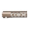ATLAS R-ONE M-LOK handguards erbjuder en lätt design, hållbar ATLAS fästanordning, full picatinny rail och är kompatibla med mil-spec AR-15 uppsättningar.
