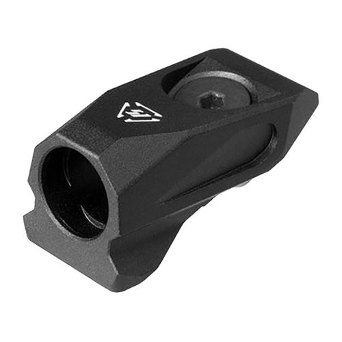 LINK ANGLED QD MOUNT är kompatibel med både KeyMod och MLOK, erbjuder enkel installation och en smidig vinkel för att undvika hinder vid skytte.