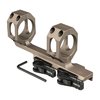 RECON Quick Detach Scope Mount ger en stabil montering av optik på AR-15 med 6061 T6 aluminium, QD Auto Lock System och korrekt ögonavstånd.