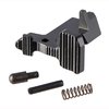 AR-15 ABC/R V3 erbjuder en större och vinklad topppaddel för bättre åtkomst, med en unik design som underlättar användning med ambidextrösa magasin.