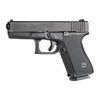 Hogue Wrapter Adhesive Grip ger överlägsen grepp och håll, är 30% tunnare än ett kreditkort och anpassar sig perfekt till din Glock® 19 Gen 1-2.
