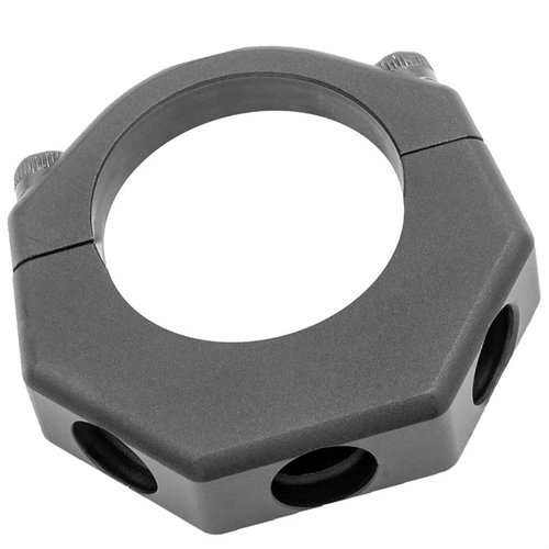 TRI-BASE BUFFER TUBE SLING MOUNT monteras på en mil-spec buffer tube och erbjuder tre sling monteringspositioner utan att behöva demontera vapnet.