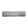AR-15 MK4 Federal Super Modular Rails erbjuder styrka, modularitet och M-LOK-kompatibilitet med integrerade Picatinny-sektioner för effektivt tillbehörsmontering.