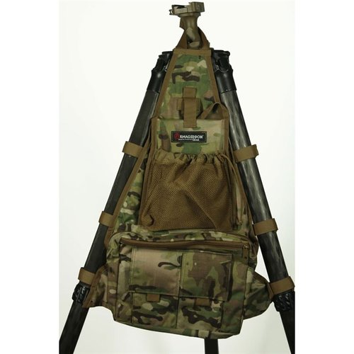 Armageddon Gear Tripod Caddy gör det enkelt att bära din skjututrustning med plats för Kestrel, data boards, pennor och en vikbar arbetsyta för matchdata.