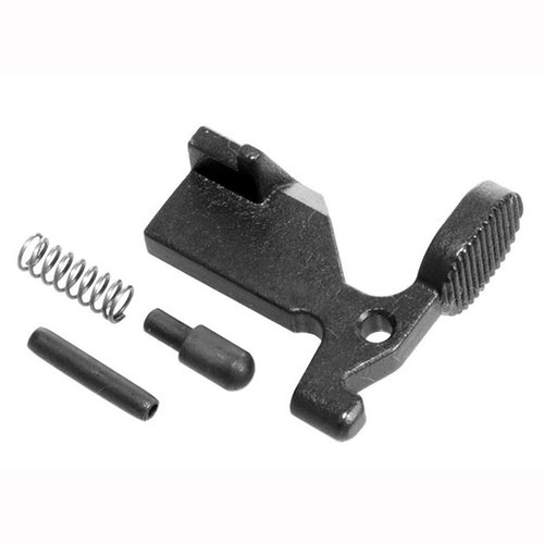CMMG AR-15 Bolt Catch är en pålitlig ersättning som säkerställer smidig funktion och hållbarhet för din AR-15, perfekt för både tävling och jakt.