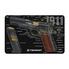 Den flexibla PISTOL GUN MAT skyddar din pistol under rengöring med en detaljrik partsdiagram och en halkfri neoprenbakgrund för stabilitet.