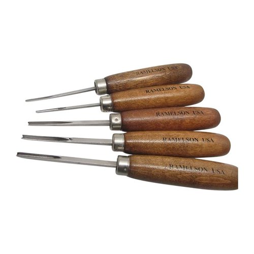 GUNSTOCK V & U CARVING SET från U.J. RAMELSON är en 5-delad uppsättning för checkering och restaurering, med flera storlekar för precision och kvalitet.
