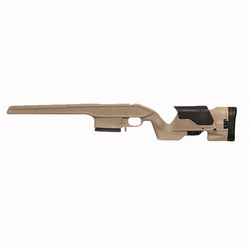 Tikka T3 Prec Rifle Stock i Desert Tan är tillverkad av hållbar poly, erbjuder perfekt passform och levereras med ett 10Rd TypeB magasin för ökad kapacitet.
